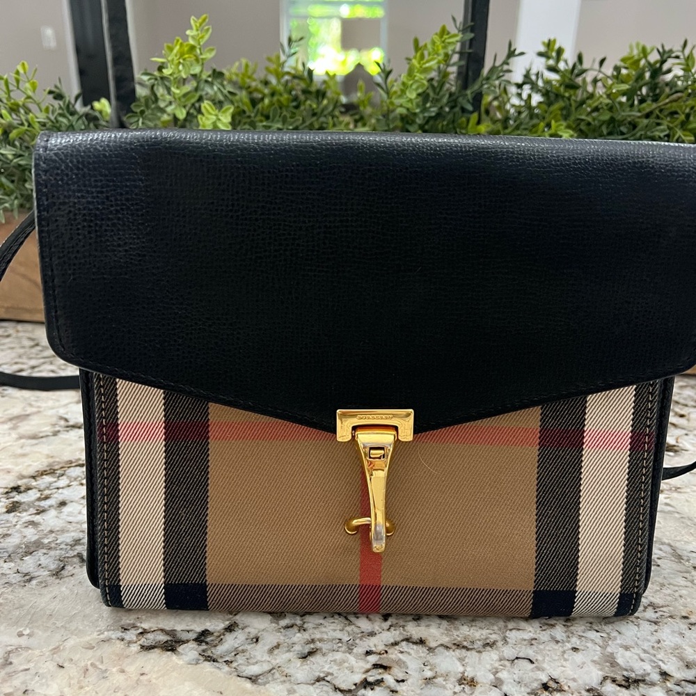 Burberry Cross body, long strap.